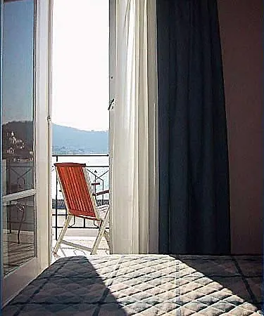 Отель Mentor 3*