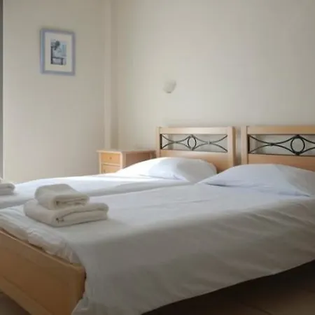 Отель Mentor 3*